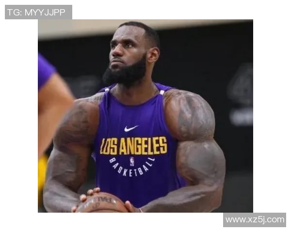 足球巨星健身秘笈揭秘高清腹肌照展现力量与自律之美